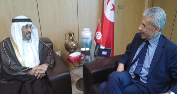 دعم صغار الفلاحين محور لقاء وزير الاقتصاد ورئيس الهيئة العربية للاستثمار و الانماء الزراعي