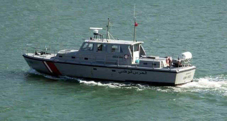 إحباط 10 عمليات هجرة سرية وإنقاذ 77 مجتازا