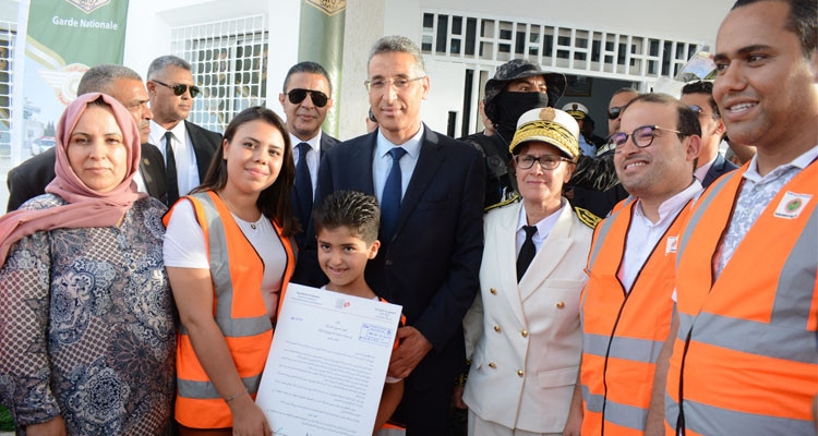 وزير الداخلية يعطي إشارة انطلاق العطلة الآمنة