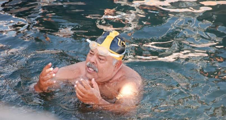 سينقل بكاميرا تلتقط القروش التي تحوم حولي: نجيب بلهادي يعلن عن تحدي جديد