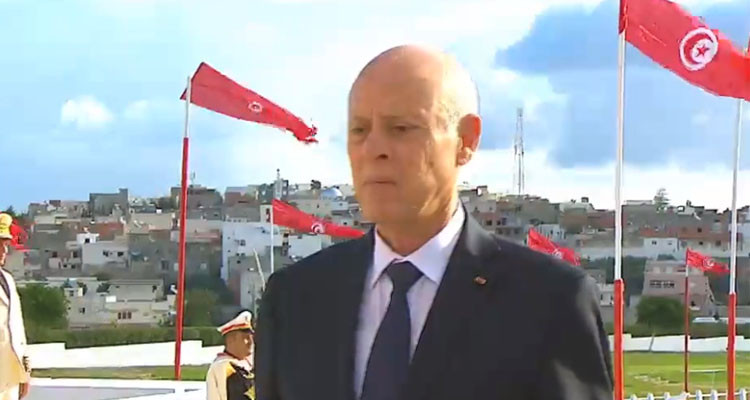 رئيس الجمهورية يشرف على إحياء الذكرى 59 لعيد الجلاء