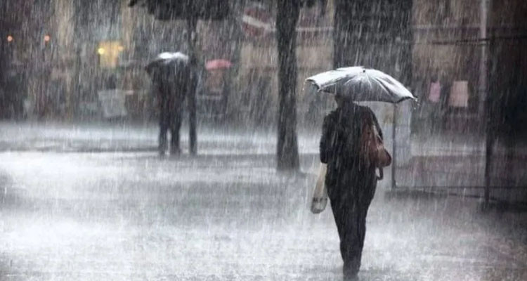 أمطار رعدية وغزيرة ورياح قوية في هذه المناطق اليوم