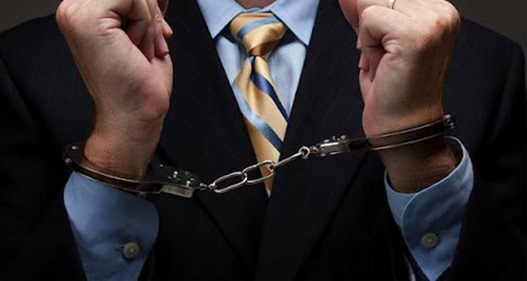 الاحتفاظ برئيس مكتب تابع لصندوق الضمان الاجتماعي