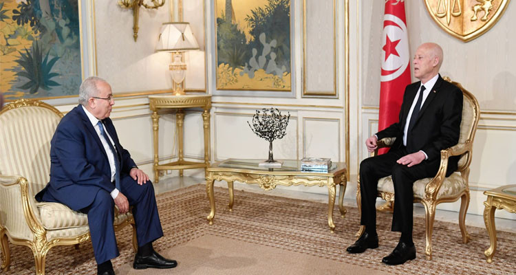 هذا ما جاء في لقاء الرئيس بوزير الخارجية الجزائري