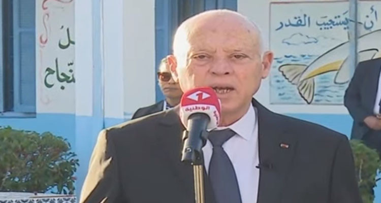 رئيس الدولة يؤدي واجبه الانتخابي