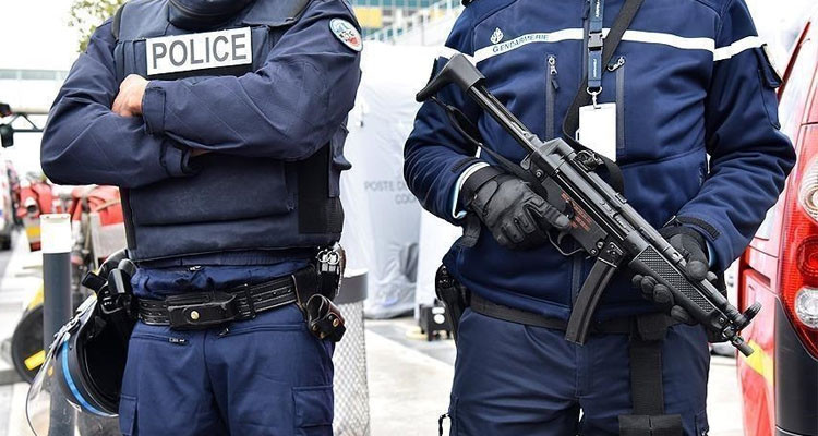 عملية طعن في فرنسا