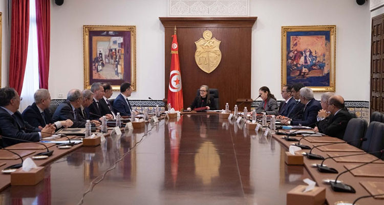 مشروع الشبكة الحديدية السريعة بتونس الكبرى محور مجلس وزاري مضيق