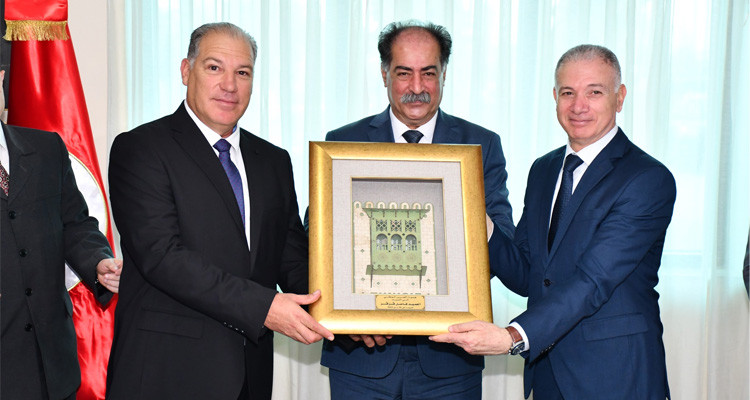 وزير الدّاخليّة يُشرف على موكب رسمي لتنصيب المدير العام آمر الحرس الوطني