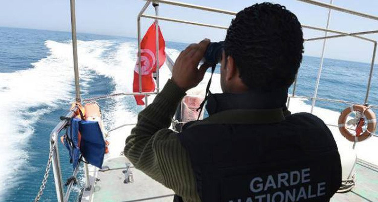 صفاقس: الاحتفاظ بمنظمي عمليات اجتياز للحدود البحرية خلسة