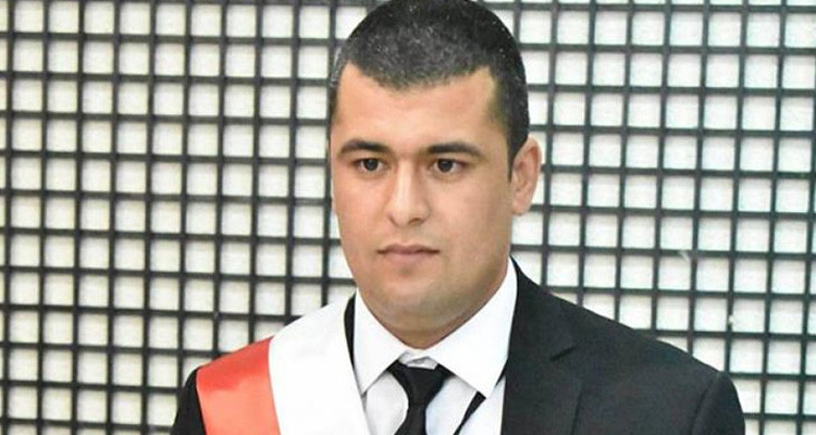 ريان الحمزاوي رئيس المجلس البلدي المنحل بالزهراء يدخل في إضراب جوع