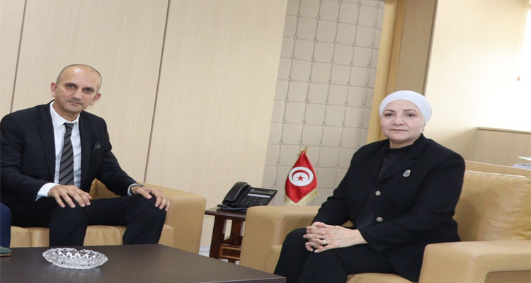 وزيرة العدل تستقبل رئيس النقابة التونسية للإذاعات الخاصة وهذا ما تم تداوله