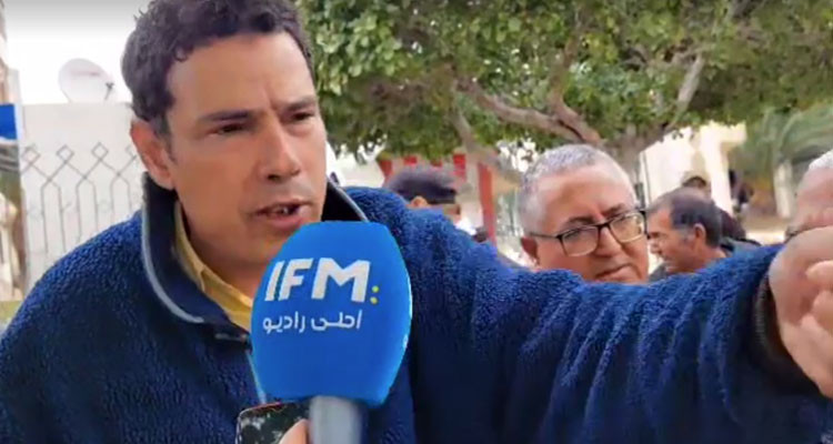 صفاقس: عمال المصب المغلق بعقارب يحتجون للمطالبة بالتشغيل