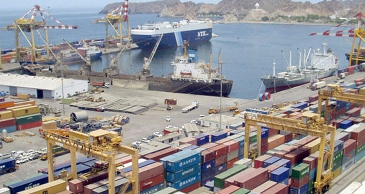 حلق الوادي: القبض على 04 أنفار بصدد التسلل إلى إحدى البواخر التجارية