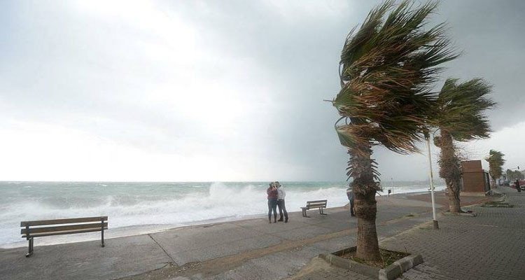 الرصد الجوي يدعو إلى اليقظة قرب السواحل