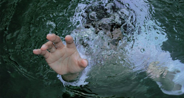 سوسة: انتشال جثتي شابين غرقا بشاطئ سيدي بوعلي