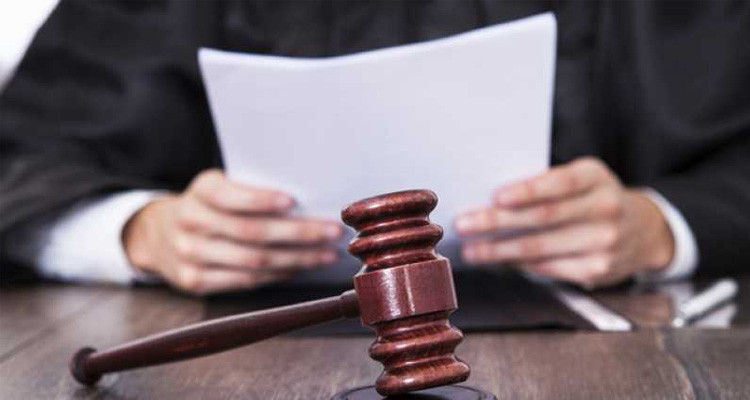 نابل: إيقاف قاضيين عن العمل