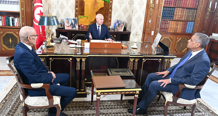 قيس سعيد: انقطاع الكهرباء والماء لا يمكن أن يبرر بعمليات صيانة روتينية