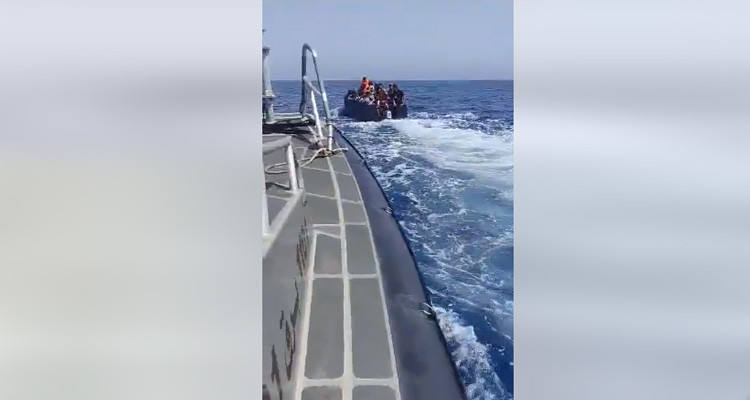 بعد 7 ساعات من المطاردة والتهديد بإلقاء قاصر: إحباط هجرة سرية لـ 20 مجتازا