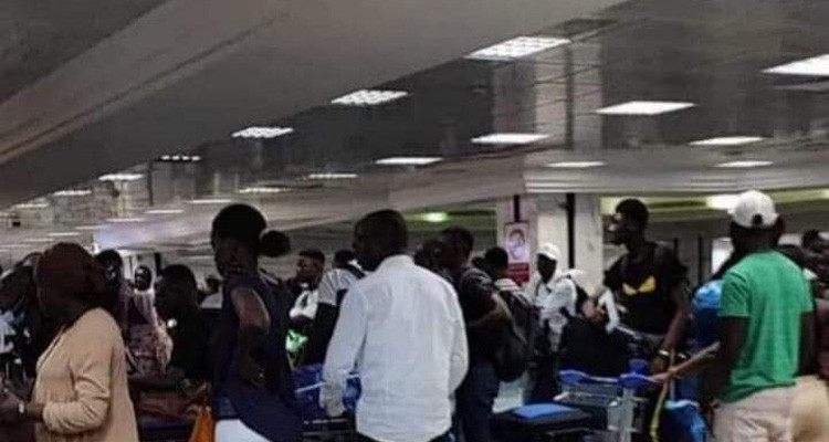 مدنين: 27 مهاجرا غير شرعي يغادرون مدنين إلى غمبيا عن طواعية