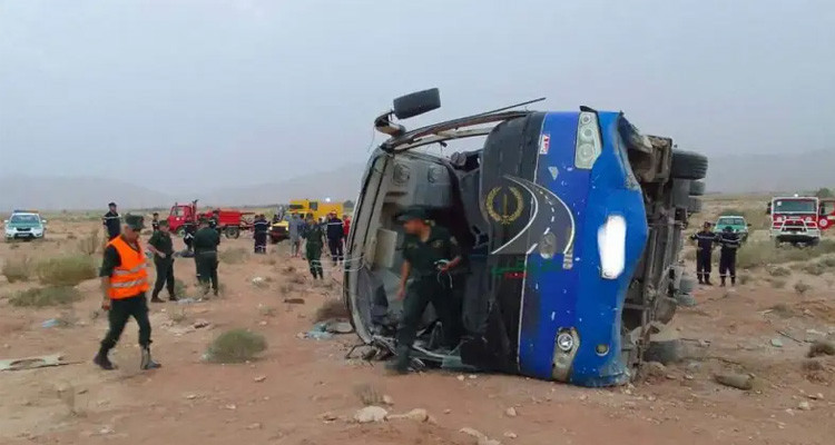انقلاب حافلة يودي بحياة 6 ركاب ويصيب 17 آخرين في الجزائر
