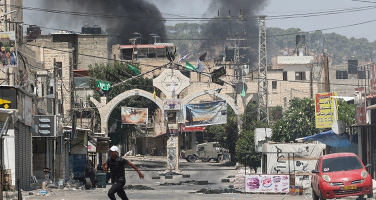 استشهاد 8 فلسطينيين وإصابة 50 فلسطينيا في قصف لجنين ومخيمها