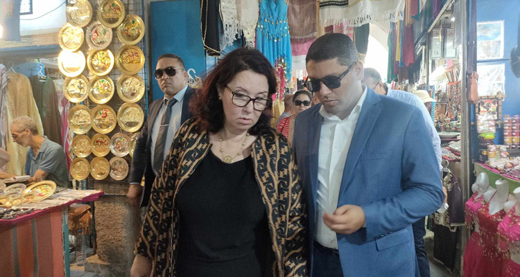 وزيرة الثقافة: راضية عن العمل الذي قمت به والمسار الإصلاحي ''يلزمو وسع بال''