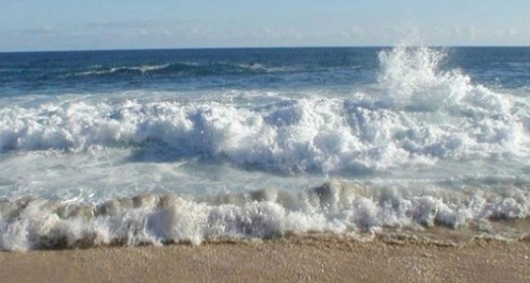 الرصد الجوي يدعو إلى اليقظة قرب السواحل