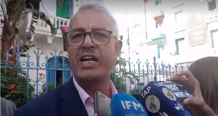 سمير الشفي: محمود عباس تنكر لدماء شعبه وضرب بعرض الحائط الموقف البطولي لياسر عرفات