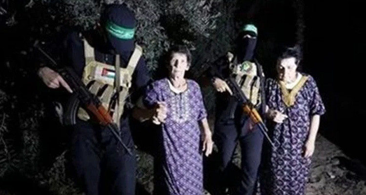 ''عاملونا بإنسانية'': تصريحات أسيرة إسرائيلية أفرجت عنها ح**س تقلب الموازين