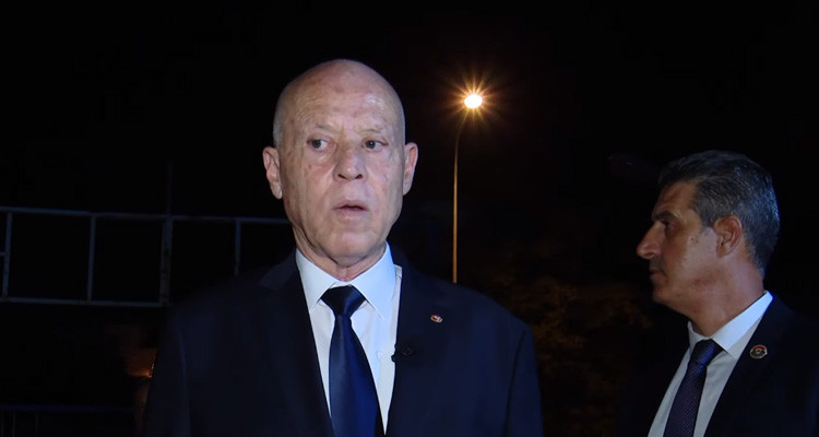 قيس سعيد: ''ملي كانو يقولو فلان يا سفاح ولاو عاملين إضراب جوع مع بعضهم''