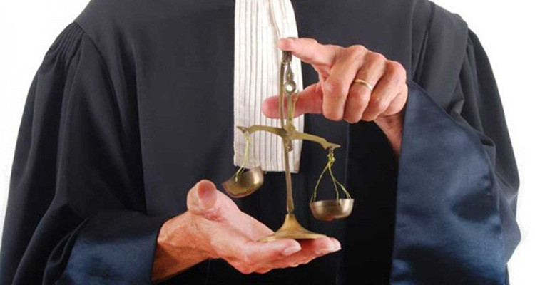 فرع المحامين بتونس يقرر اتخاذ الإجراءات القانونية ضد كل محام شهّر بزملائه