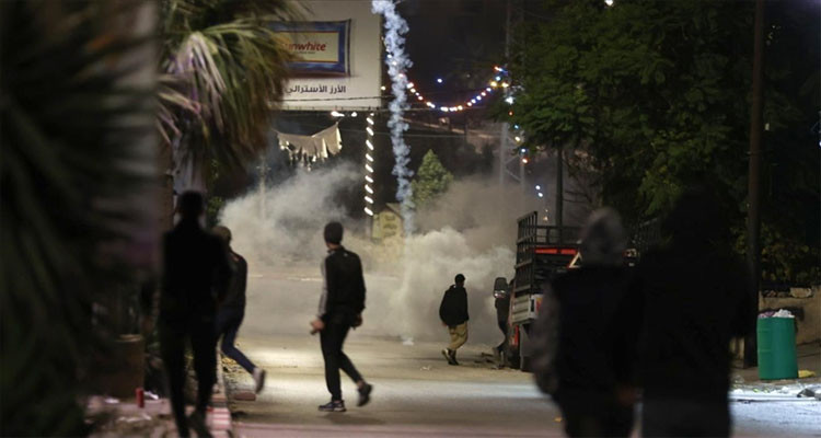 تزامنا مع اعلان هدنة بيوم إضافي: اس/ت،ـش/ها/د فل،ـس/ط/ينـ،ي وإصابة آخرين