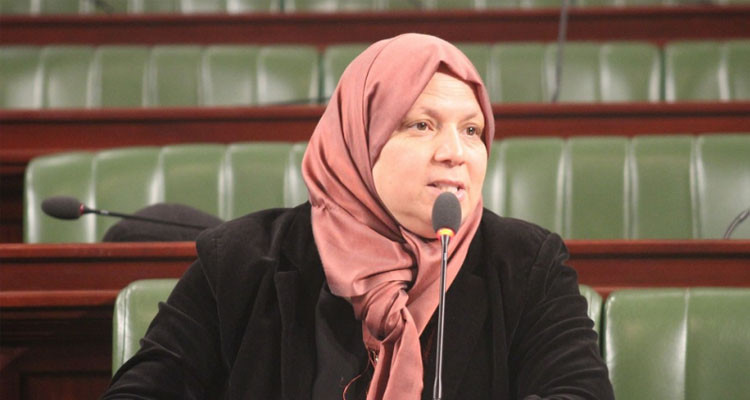 النائبة السابقة لطيفة الحباشي تستغيث: حالتي الصحية تتدهور يوما بعد يوم وأنتظر رفع تحجير السفر