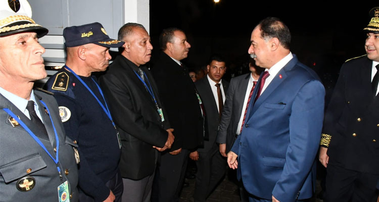 وزير الداخلية يتفقّد الوحدات الأمنية العاملة بولاية توزر