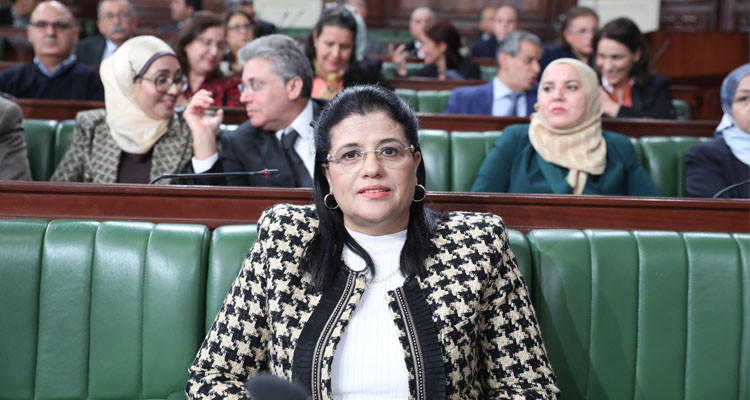 وزيرة المالية: تونس ستسدد جميع ديونها من هنا إلى آخر الشهر