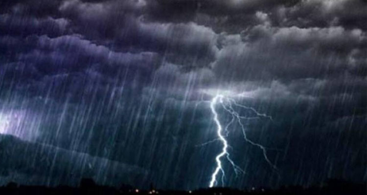 أمطار رعدية وغزيرة هذه الليلة وغدا