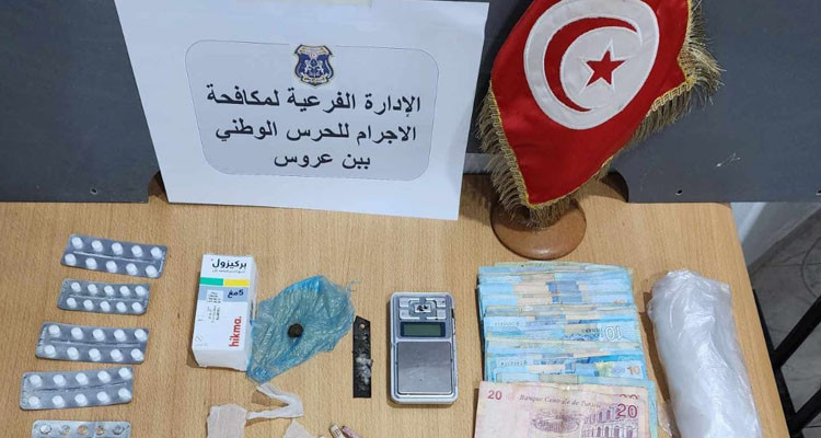 بن عروس: القبض على 12 شخصا مفتش عنهم وحجز كمية من المخدرات