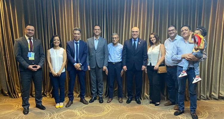 وزير الخارجية يلتقي بعدد من أفراد  الجالية التونسية في أوغندا