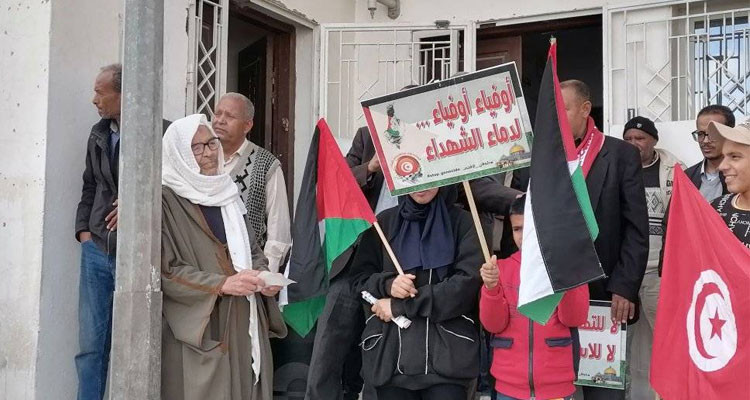مسيرة سلمية بقبلي تنديدا بما تتعرض له غ/زة/