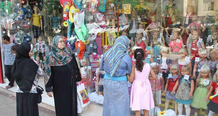 جامعة الملابس تتوقع التخفيض بـ 10% في ملابس العيد