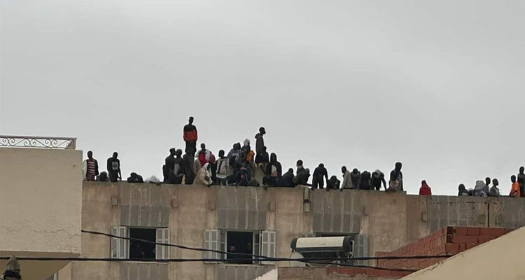 صفاقس-حي النور: إخلاء مبنى استولى عليه أفارقة جنوب الصحراء