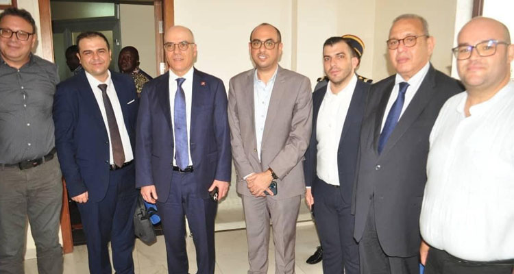 وزير الخارجية يعبر عن استعداد الحكومة لمساعدة المستثمرين التونسيين في الخارج