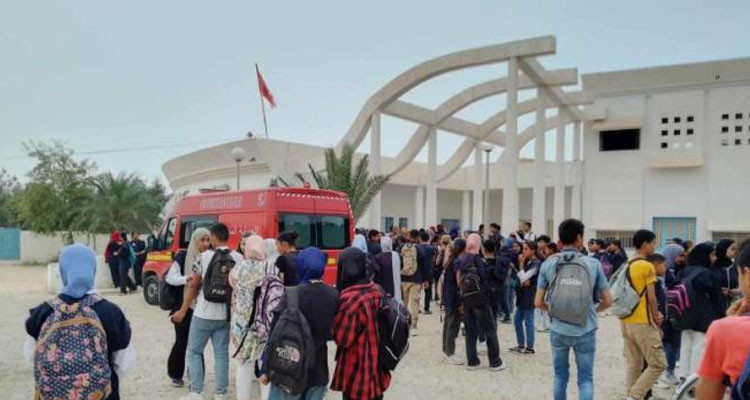 قابس-غنوش: إصابة عدد من التلاميذ بالإختناق بالمدرسة الإعدادية ابن رشد