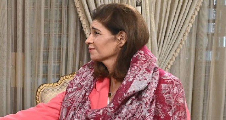وزيرة التربية