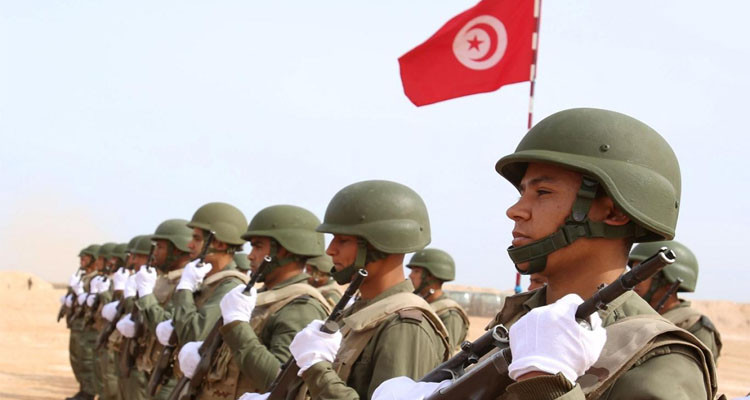 وزارة الدفاع تدعو هؤلاء للتقدم تلقائيا للمراكز الجهوية للتجنيد