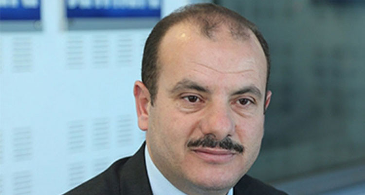 أنس الحمايدي يطالب بقبول القضاة المعفيين بسلك المحاماة