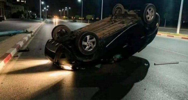 الحمامات: وفاة شاب وإصابة شخص آخر في انقلاب سيارة تابعة لوكالة أسفار