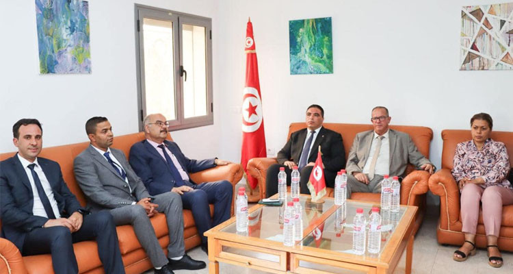 تنصيب معتمد بن عروس