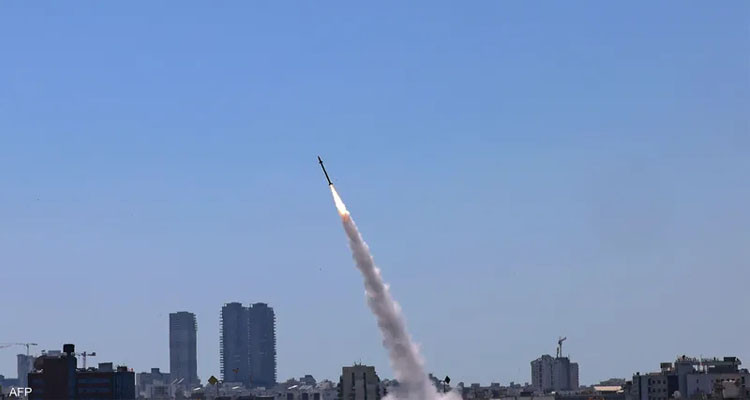 صفارات الإنذار تدوي في إ/س،ر/ائ،ـيل بعد إطلاق 150 صاروخا من لبنان