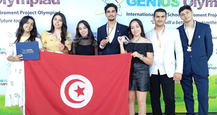 تتويج كامل الوفد التونسي في الأولمبياد العالمية للبيئة في الولايات المتحدة الأمريكية